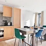 Bluestay 130 - Charmant Appartement A Paris 2